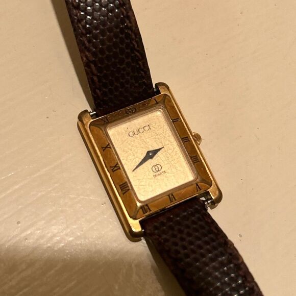 Gucci 4200L Gold Tone Rectangle Watch Brown Embossed Leather Band Old Money Prep - Picture 3 of 8